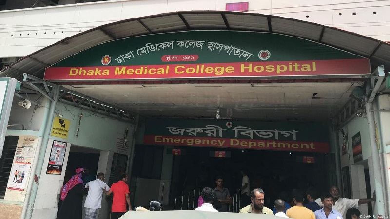 রাজধানীতে ব্যবসায়ীকে কুপিয়ে হত্যা